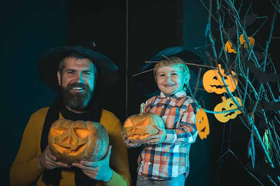 15 Easy Halloween Activities For Kids That Don't Involve Screens